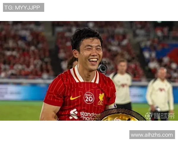 足球球星亲手圆梦球迷 感动瞬间见证梦想成真